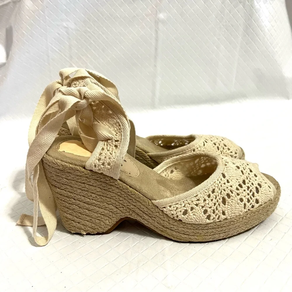 Mudd Y2K Platform Lace Up Espadrilles Peep Toe Crochet Cream White Size 6.5-7
